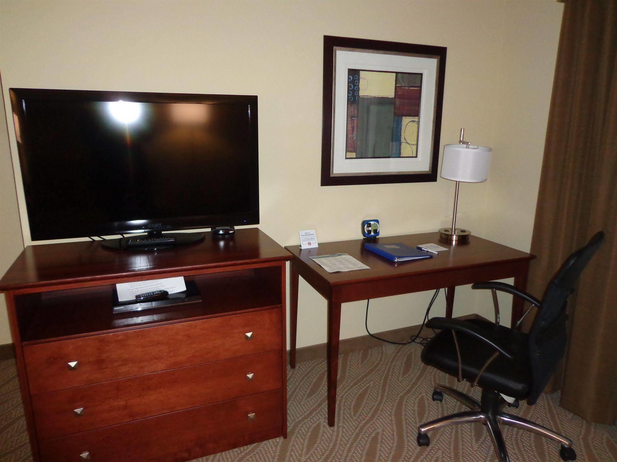 Cobblestone Inn&Suites - Marquette Esterno foto