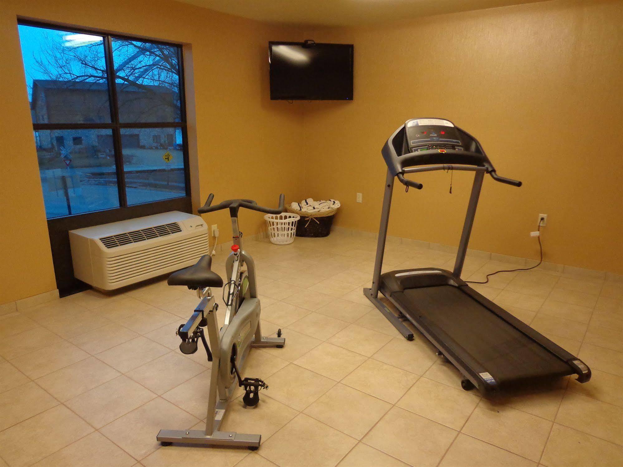 Cobblestone Inn&Suites - Marquette Esterno foto