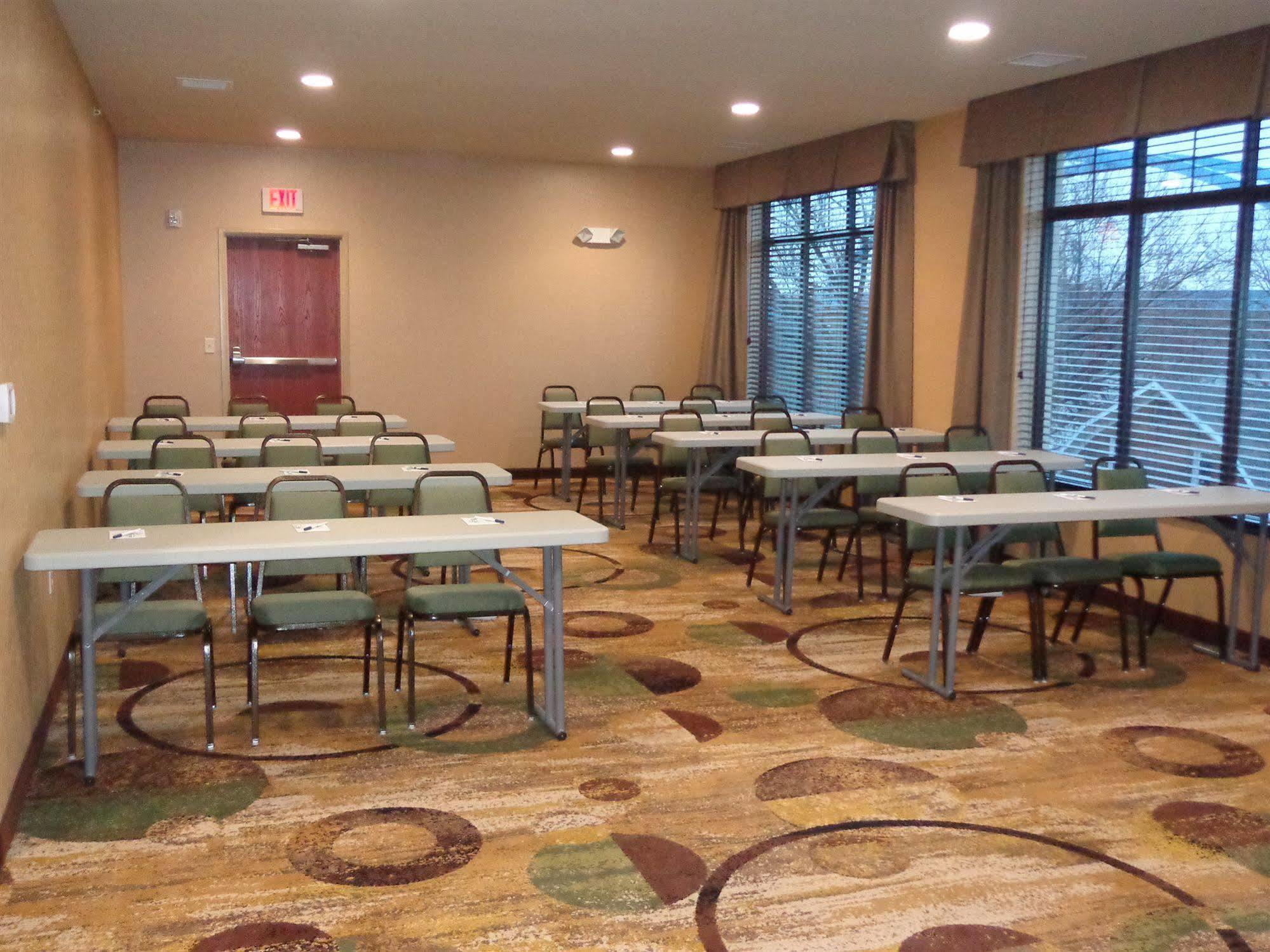 Cobblestone Inn&Suites - Marquette Esterno foto