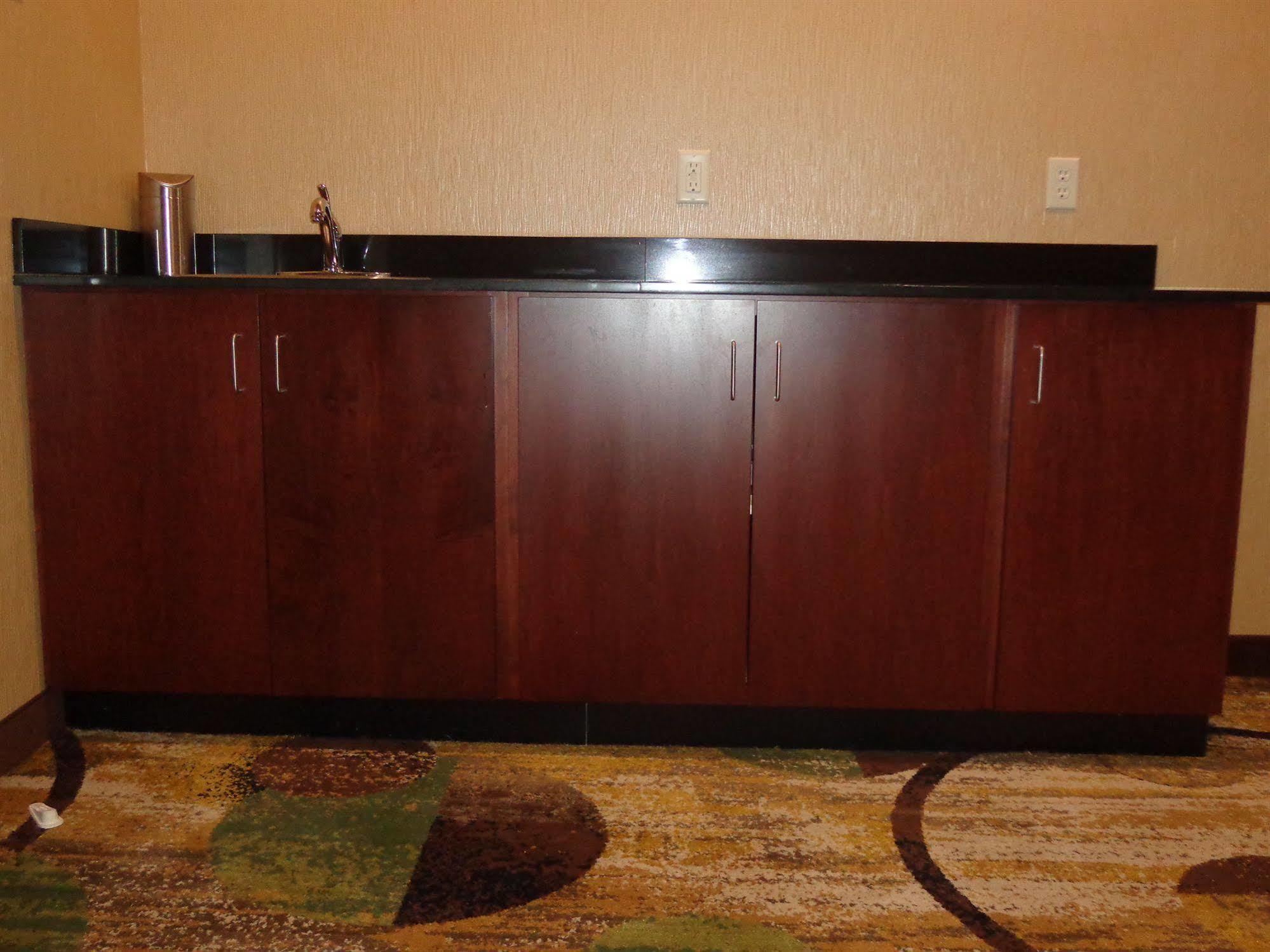 Cobblestone Inn&Suites - Marquette Esterno foto