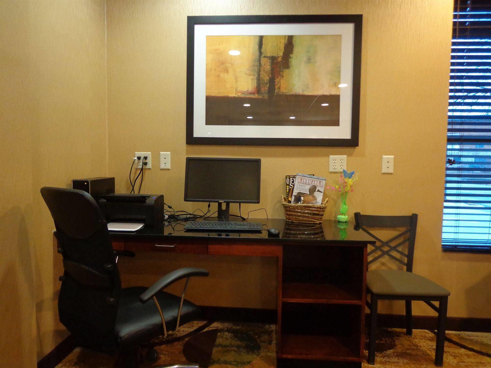 Cobblestone Inn&Suites - Marquette Esterno foto