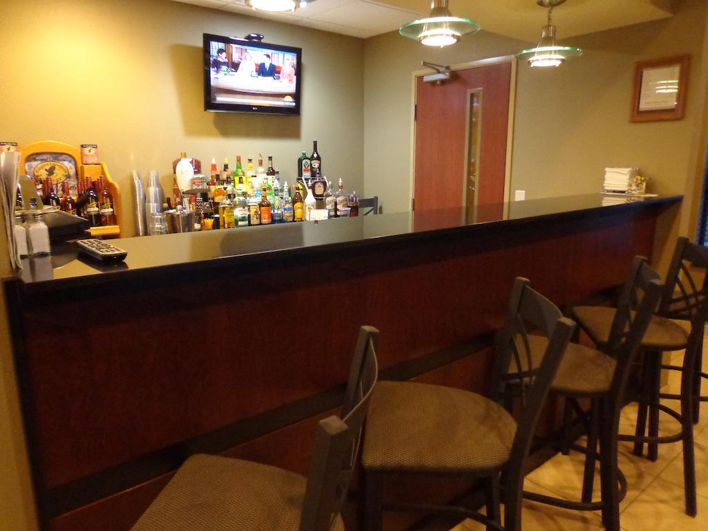 Cobblestone Inn&Suites - Marquette Esterno foto