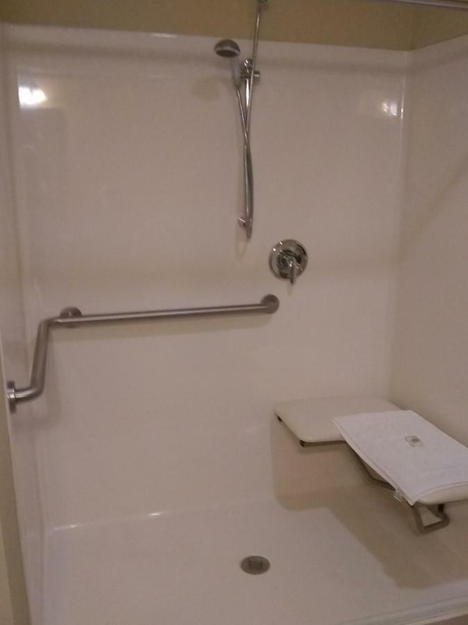 Cobblestone Inn&Suites - Marquette Esterno foto