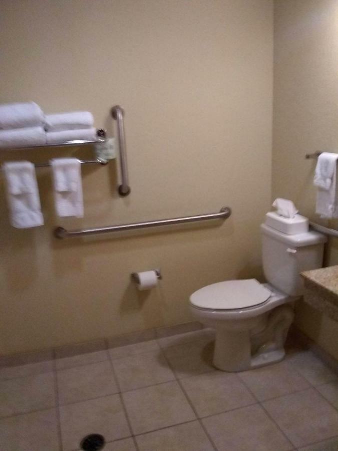 Cobblestone Inn&Suites - Marquette Esterno foto