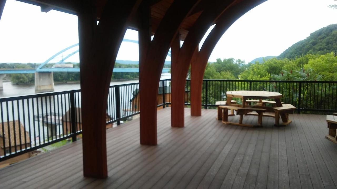 Cobblestone Inn&Suites - Marquette Esterno foto